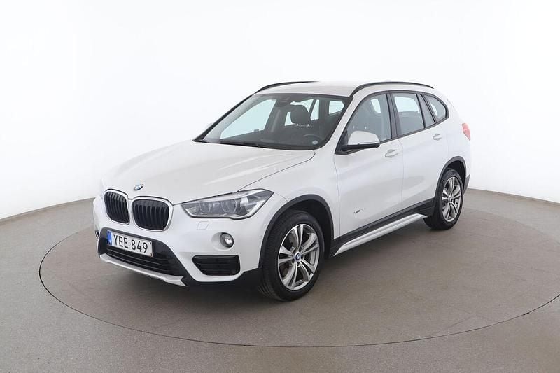 Vit Begagnad 2016 BMW X1 M Sport SUV | 206 000 kr (Bra pris) - Bild 1/3
