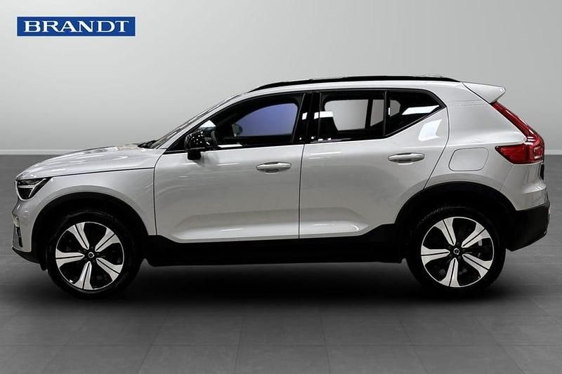Begagnad Volvo XC40 Plus 172 kW (234 HK) 2023 Silver SUV