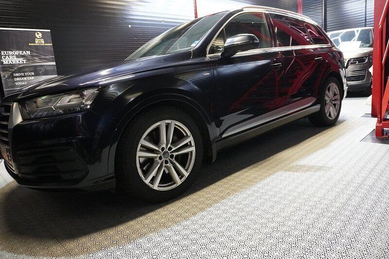 Blå Begagnad 2017 Audi Q7 S-Line SUV | 299 999 kr (Superpris) - Bild 1/4