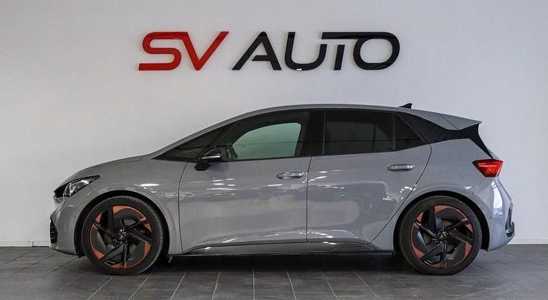 Begagnad Cupra Born e-Boost 169 kW (231 HK) 2022 Grå Halvkombi