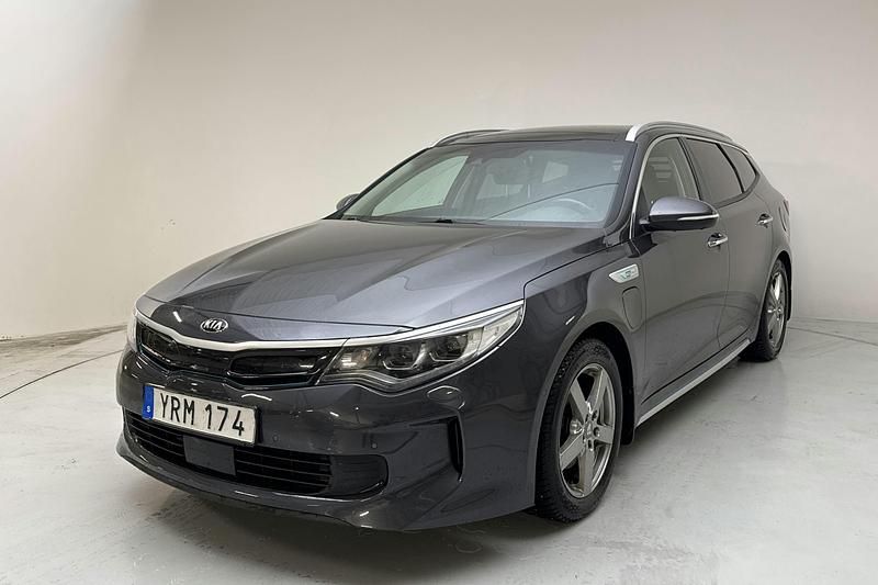 Grå Begagnad 2018 Kia Optima Advance Kombi | 149 000 kr (Marknadspris) - Bild 1/4