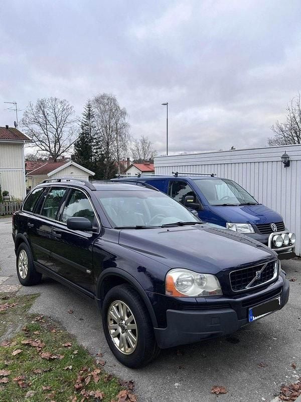 Blå Begagnad 2006 Volvo XC90 Summum SUV | 67 900 kr (Bra pris) - Bild 1/4
