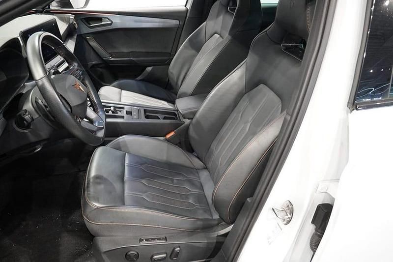 Begagnad Cupra Leon VZ2 248 HK (182 kW) 2022 Vit Halvkombi