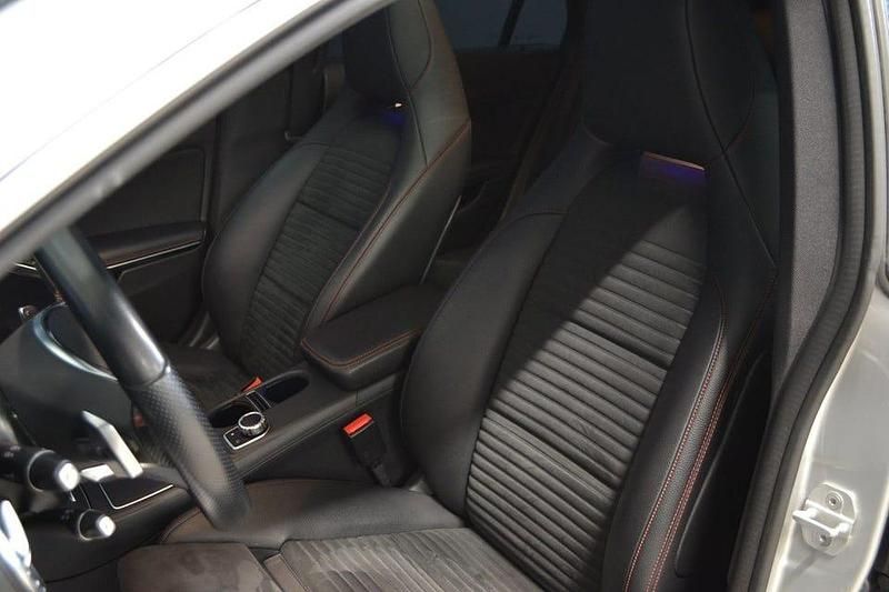 Begagnad Mercedes CLA200 AMG 136 HK (100 kW) 2017 Silver Kombi