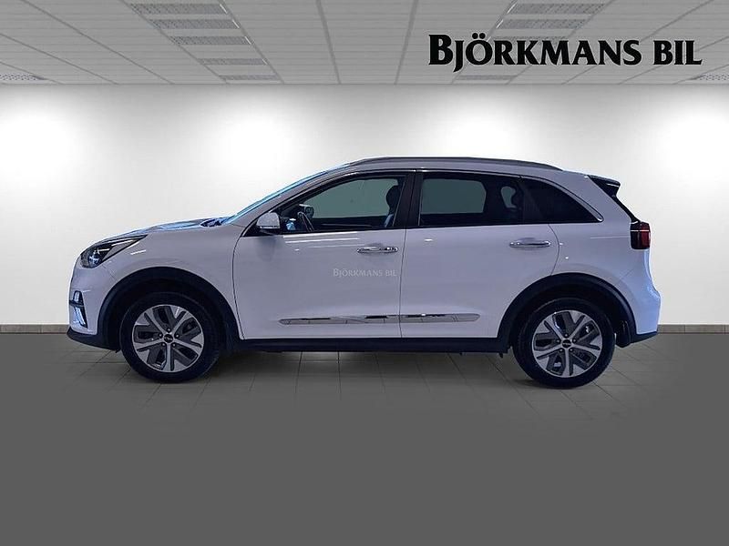 Begagnad Kia e-Niro Advance 150 kW (204 HK) 2022 Vit SUV