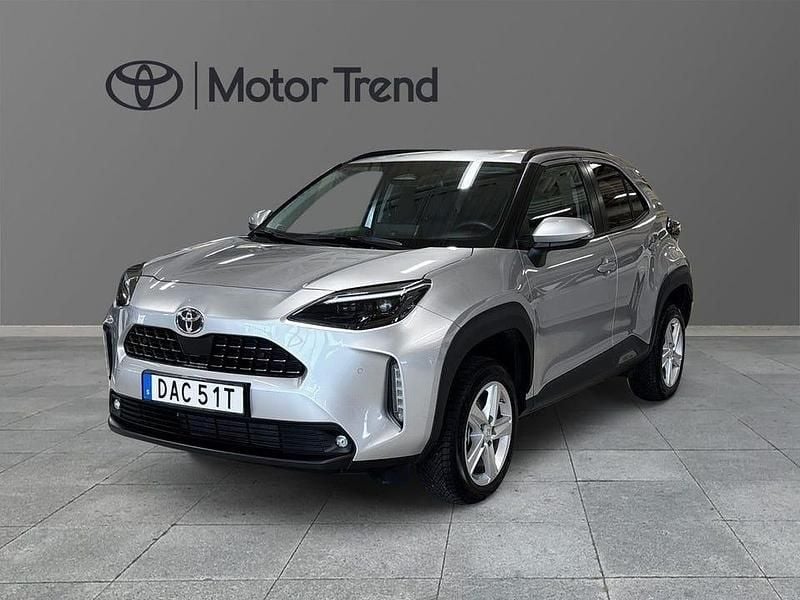 Begagnad Toyota Yaris Hybrid Style 133 HK (97 kW) 2025 Silver