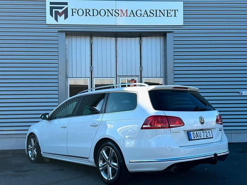 Begagnad VW Passat R-line 177 HK (130 kW) 2014 Vit Kombi