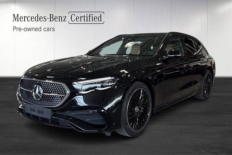 Svart (black) Begagnad 2025 Mercedes E300 AMG Kombi | 699 900 kr (Superpris) - Bild 1/4