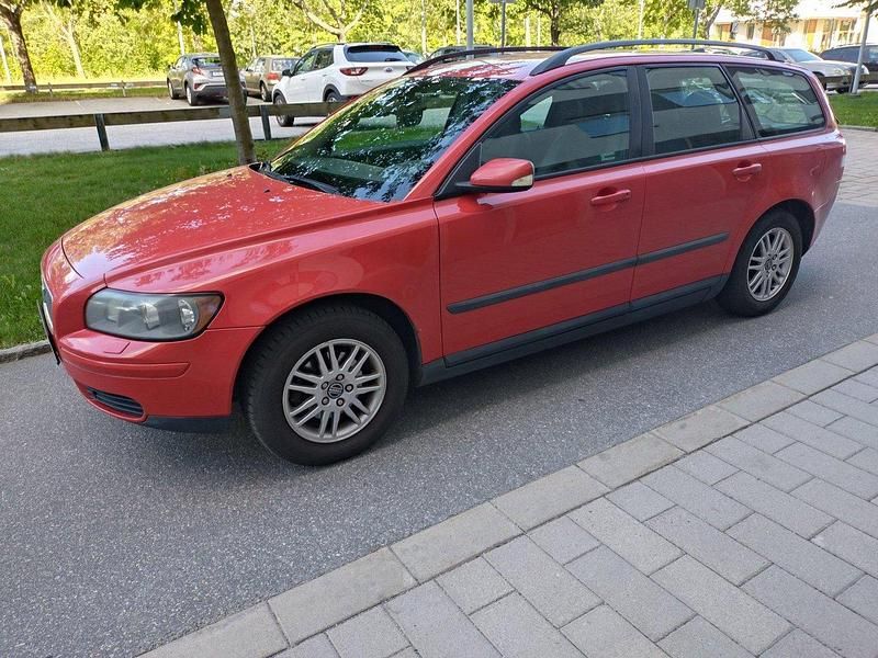 Begagnad 2005 Volvo V50 Kombi | 27 500 kr (Lite dyr) - Bild 1/4