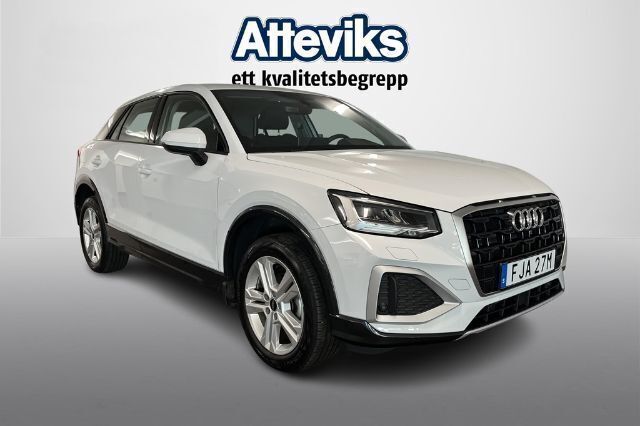 Vit Begagnad 2023 Audi Q2 Advanced Plus SUV | 274 900 kr (Marknadspris) - Bild 1/4