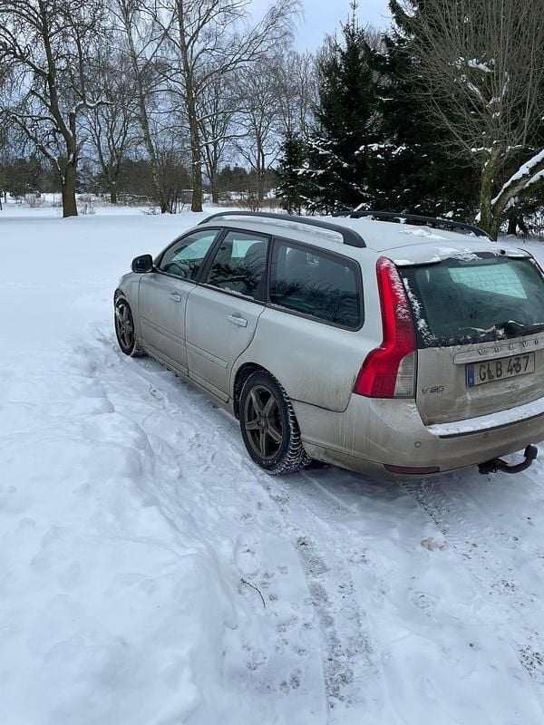 Begagnad 2011 Volvo V50 Kombi | 20 000 kr (Bra pris) - Bild 1/4