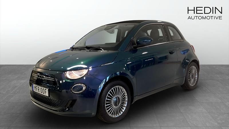 Svart Begagnad 2022 Fiat 500e Icon Halvkombi | 219 000 kr - Bild 1/4