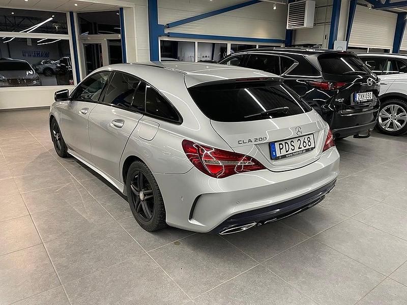 Begagnad Mercedes CLA200 Shooting Brake AMG 156 HK (114 kW) 2016 Silver Kombi