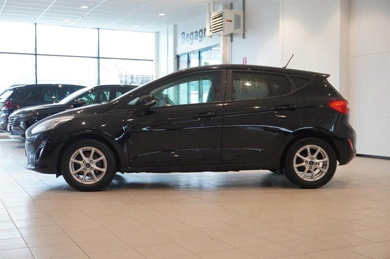 Begagnad Ford Fiesta Titanium 101 HK (74 kW) 2019 Svart Halvkombi