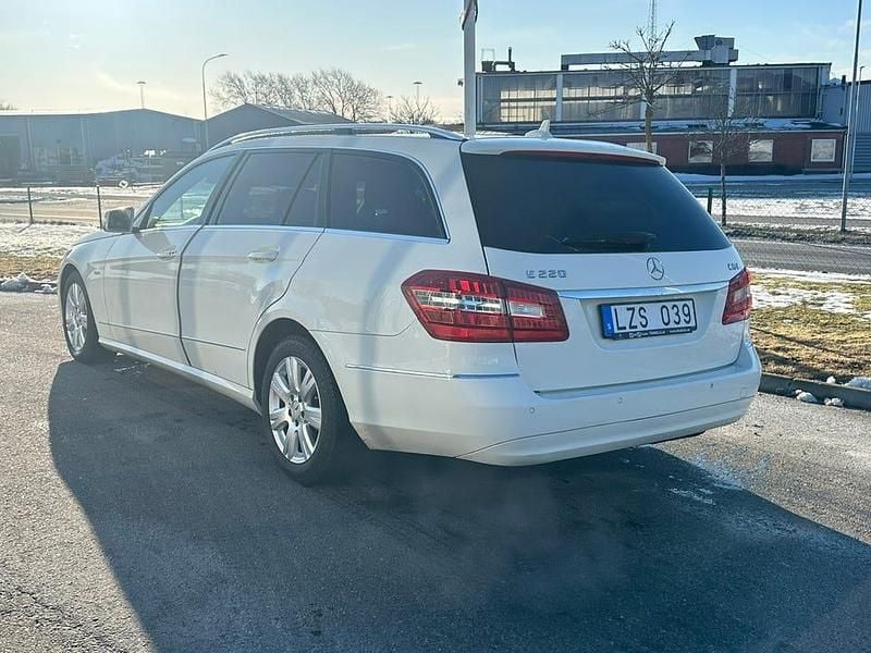 Begagnad Mercedes E220 170 HK (125 kW) 2011