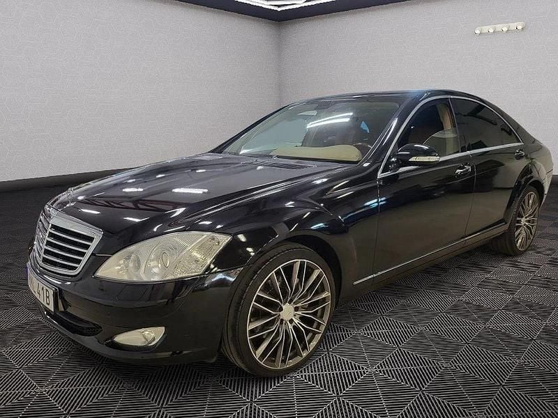 Grå Begagnad 2008 Mercedes S320 Sedan | 139 900 kr (Bra pris) - Bild 1/4