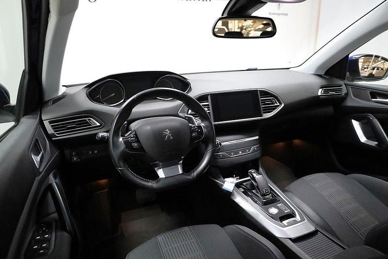 Begagnad Peugeot 308 SW Allure 131 HK (96 kW) 2019 Blå Kombi