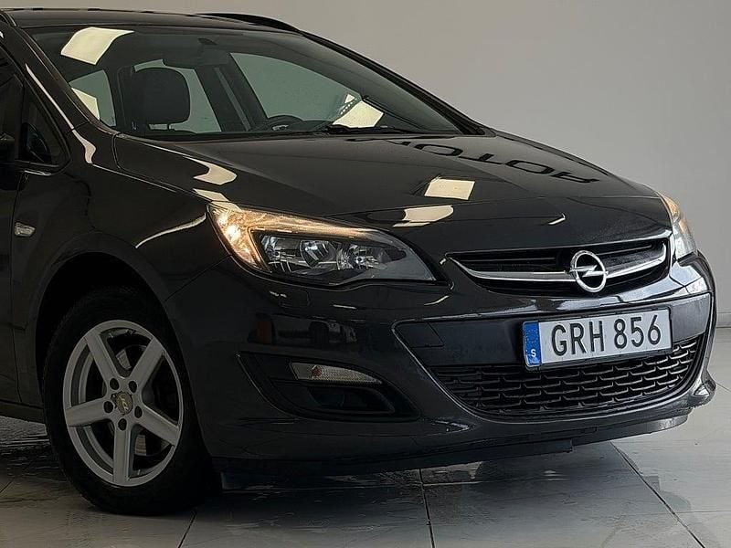 Begagnad Opel Astra Active 110 HK (80 kW) 2015 Grå Kombi