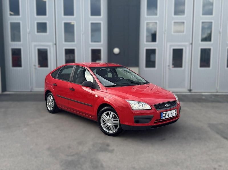 Röd Begagnad 2006 Ford Focus Halvkombi | 44 900 kr - Bild 1/4