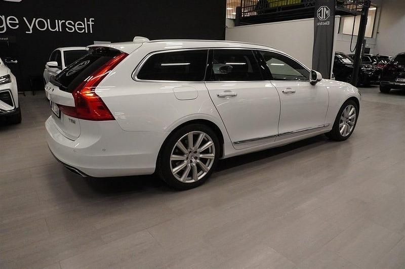 Begagnad Volvo V90 Inscription 254 HK (186 kW) 2016 Vit Kombi