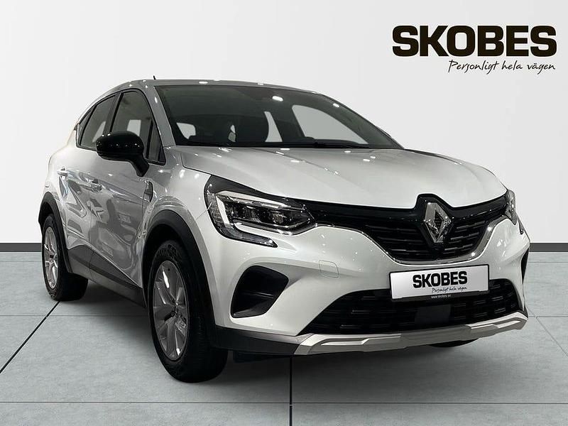 Vit Begagnad 2023 Renault Captur Zen SUV | 239 400 kr (Marknadspris) - Bild 1/3