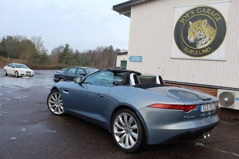 Begagnad Jaguar F-Type 340 HK (250 kW) 2013 Grå Cab