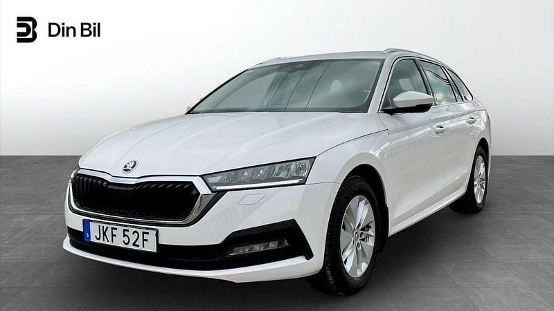 Vit Begagnad 2023 Skoda Octavia Kombi | 309 000 kr (Marknadspris) - Bild 1/4