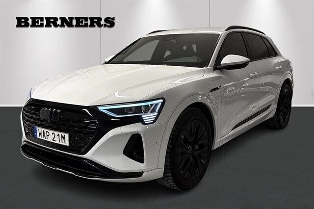 Glaciärvit metallic Begagnad 2023 Audi Q8 e-tron Proline SUV | 609 900 kr (Lite dyr) - Bild 1/4
