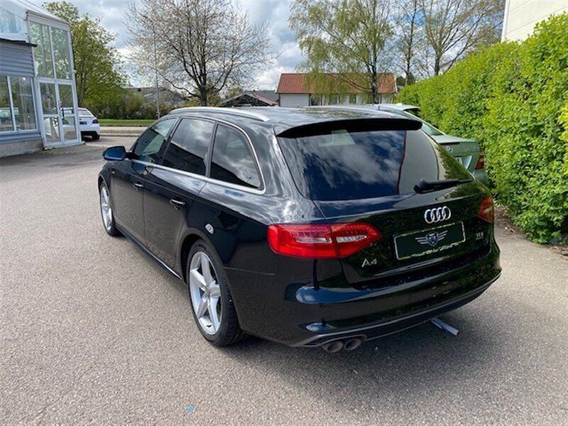 Begagnad Audi A4 S-Line 177 HK (130 kW) 2014 Svart Kombi