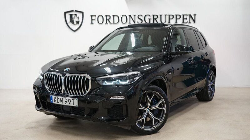 Svart Begagnad 2019 BMW X5 M Sport SUV | 559 800 kr (Superpris) - Bild 1/4