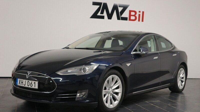 Begagnad Tesla Model S 386 kW (525 HK) 2015 Blå Halvkombi