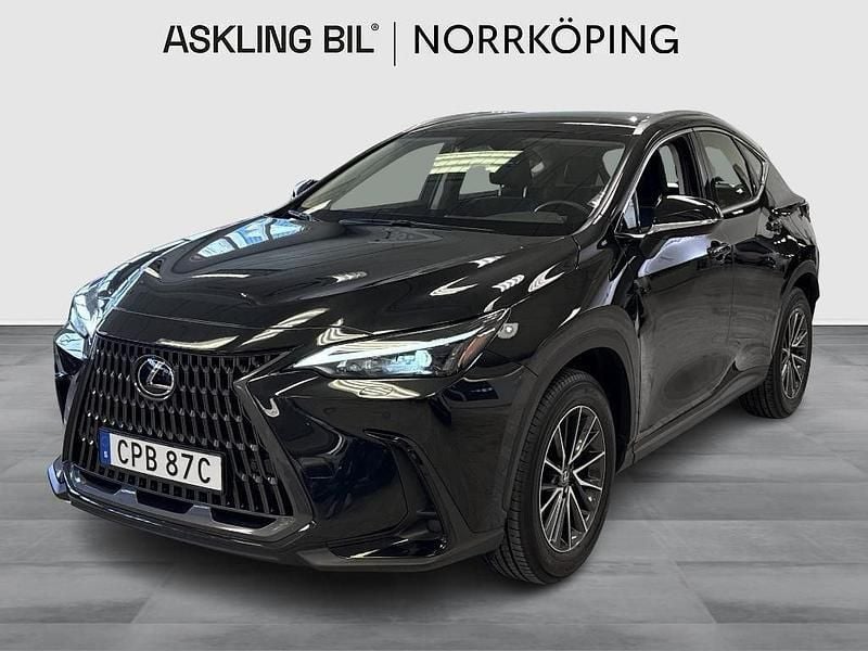 Svart Begagnad 2024 Lexus NX350h SUV | 439 000 kr (Marknadspris) - Bild 1/4