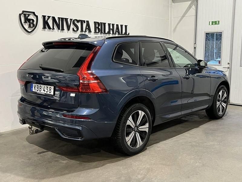 Begagnad Volvo XC60 Plus 350 HK (257 kW) 2023 Blå SUV