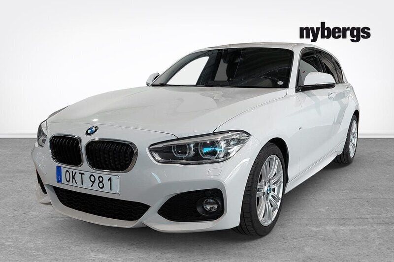 Vit Begagnad 2017 BMW 118 M Sport Halvkombi | 189 000 kr (Marknadspris) - Bild 1/4