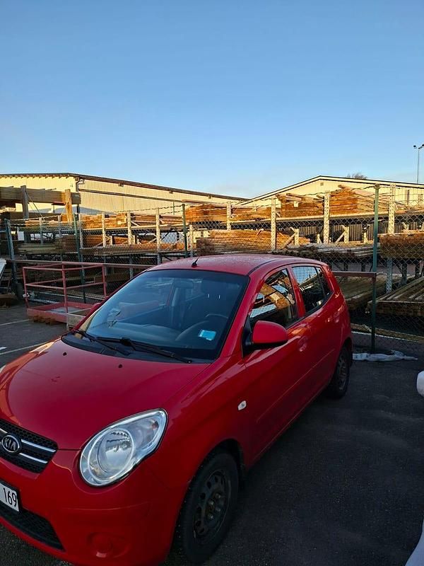 Begagnad 2010 Kia Picanto Halvkombi | 25 000 kr (Marknadspris) - Bild 1/4