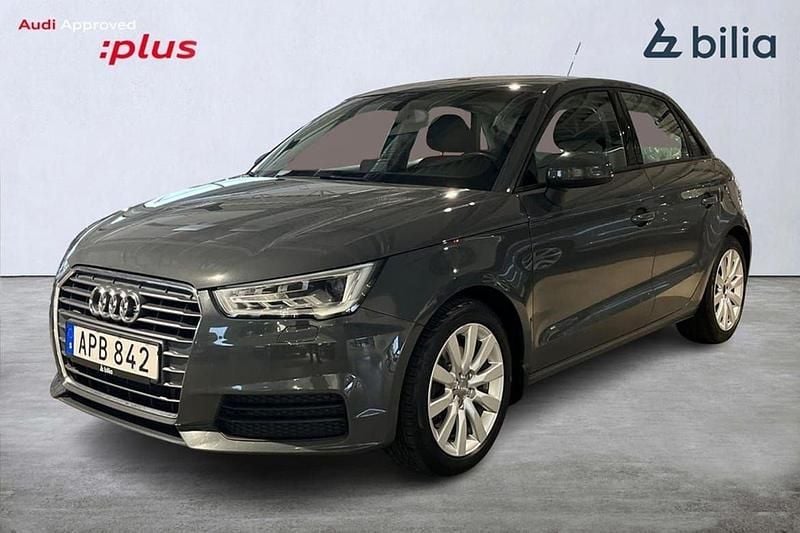 Grå Begagnad 2018 Audi A1 Sportback Proline Halvkombi | 134 900 kr (Marknadspris) - Bild 1/4
