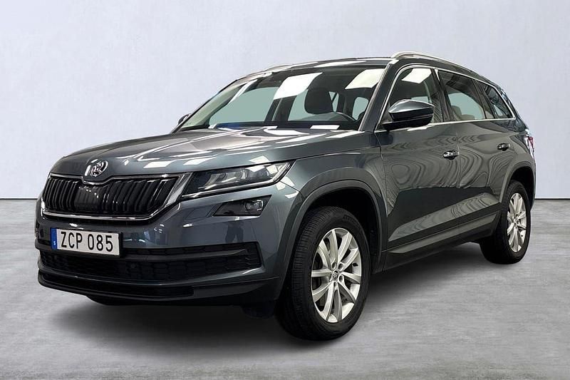 Grå Begagnad 2017 Skoda Kodiaq Style SUV | 264 900 kr (Lite dyr) - Bild 1/4