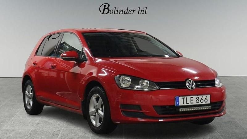 Begagnad VW Golf VII 110 HK (80 kW) 2016 Röd Halvkombi