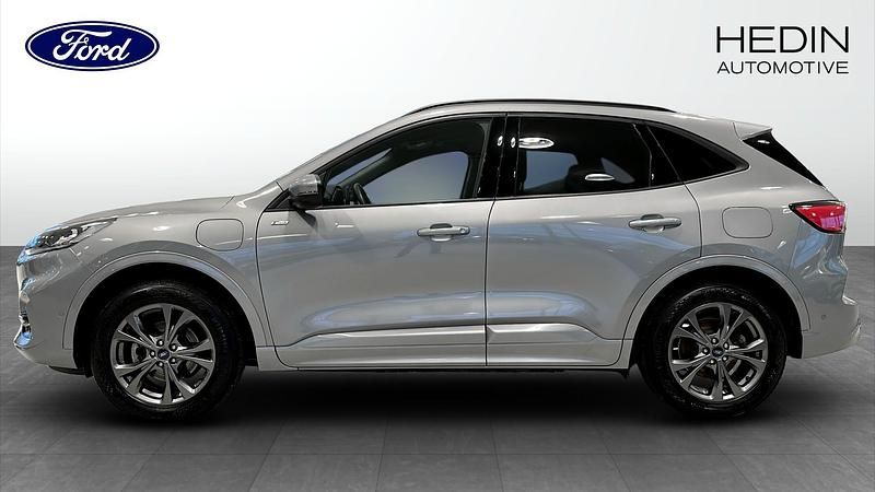 Begagnad Ford Kuga ST-Line X 2021 Grå SUV