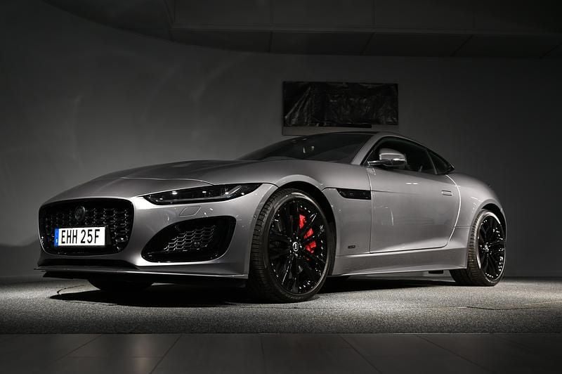 Grå Begagnad 2024 Jaguar F-Type | 1 099 000 kr - Bild 1/4