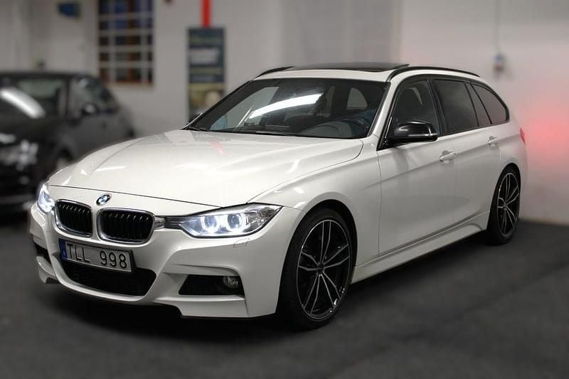 Vit Begagnad 2012 BMW 328 M Sport Kombi | 214 900 kr (Dyr) - Bild 1/4