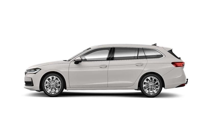 Vit Ny 2025 Skoda Superb Selection Kombi | 521 700 kr - Bild 1/2