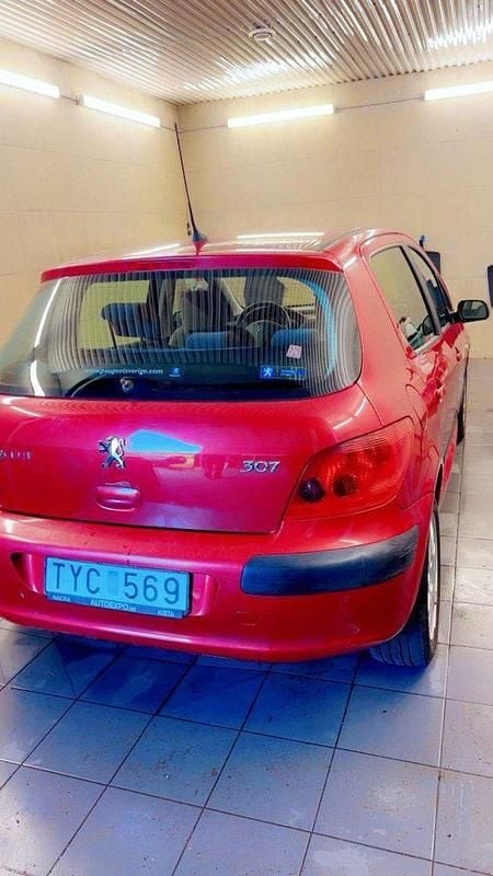 Röd Begagnad 2003 Peugeot 307 Halvkombi | 32 000 kr (Marknadspris) - Bild 1/4