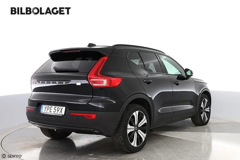 Begagnad Volvo XC40 Core 175 kW (238 HK) 2022 Svart SUV