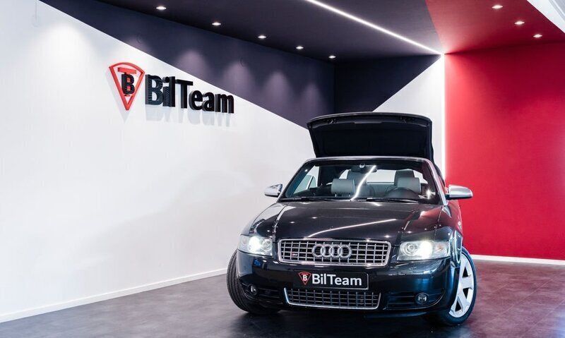 Svart Begagnad 2004 Audi S4 Cabriolet Design Cab | 209 900 kr - Bild 1/4