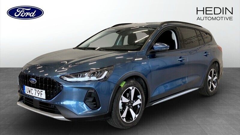Grå (silver) Begagnad 2024 Ford Focus Active Kombi | 229 900 kr (Lite dyr) - Bild 1/4
