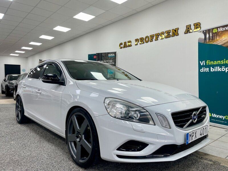 Vit Begagnad 2011 Volvo S60 Momentum Sedan | 114 900 kr - Bild 1/4