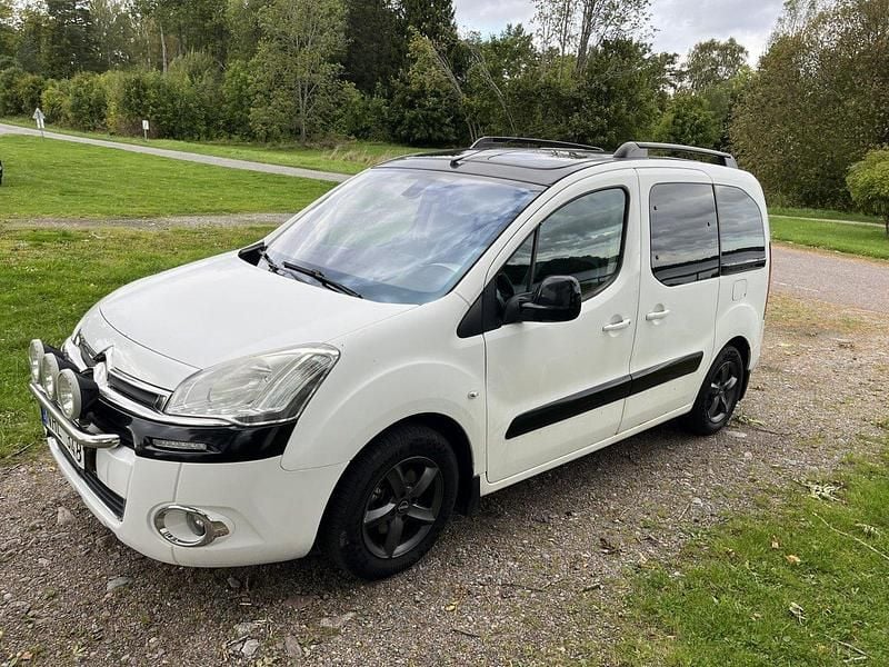 Vit Begagnad 2013 Citroën Berlingo Minibuss | 49 500 kr (Superpris) - Bild 1/4