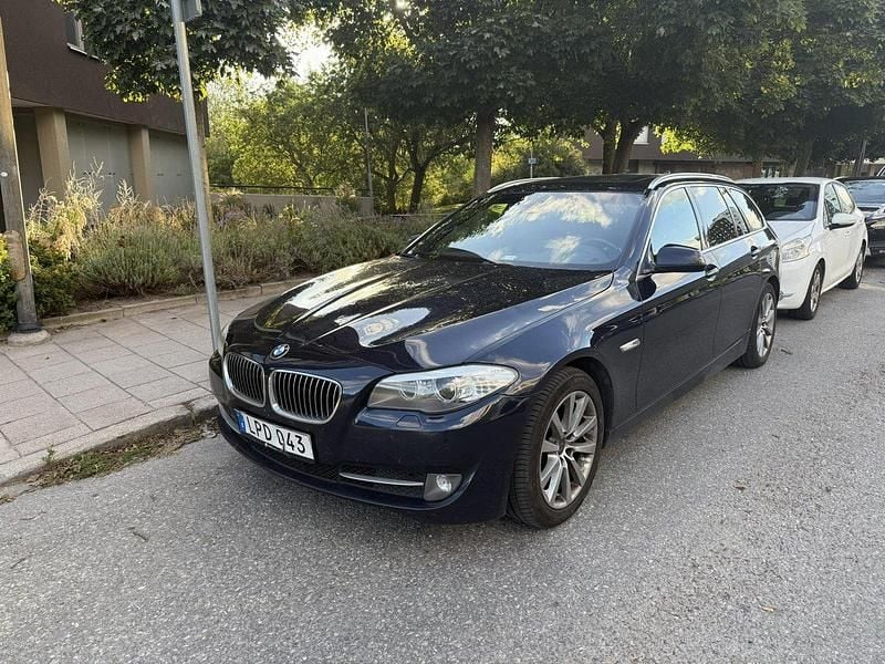Begagnad 2011 BMW 530 Kombi | 130 000 kr (Marknadspris) - Bild 1/4