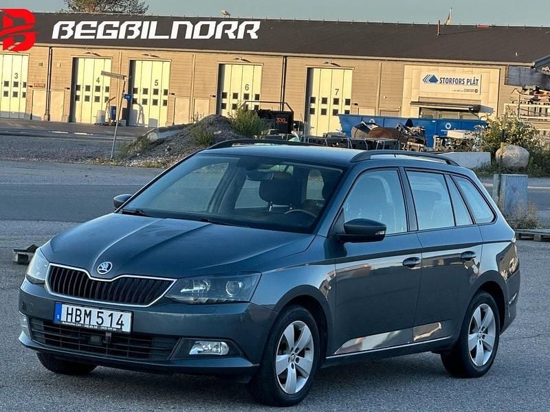 Grå Begagnad 2016 Skoda Fabia Style Kombi | 89 500 kr (Marknadspris) - Bild 1/3